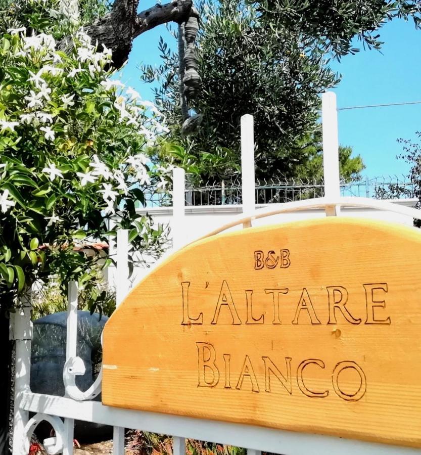 B&B L'Altare Bianco Vieste Exterior foto